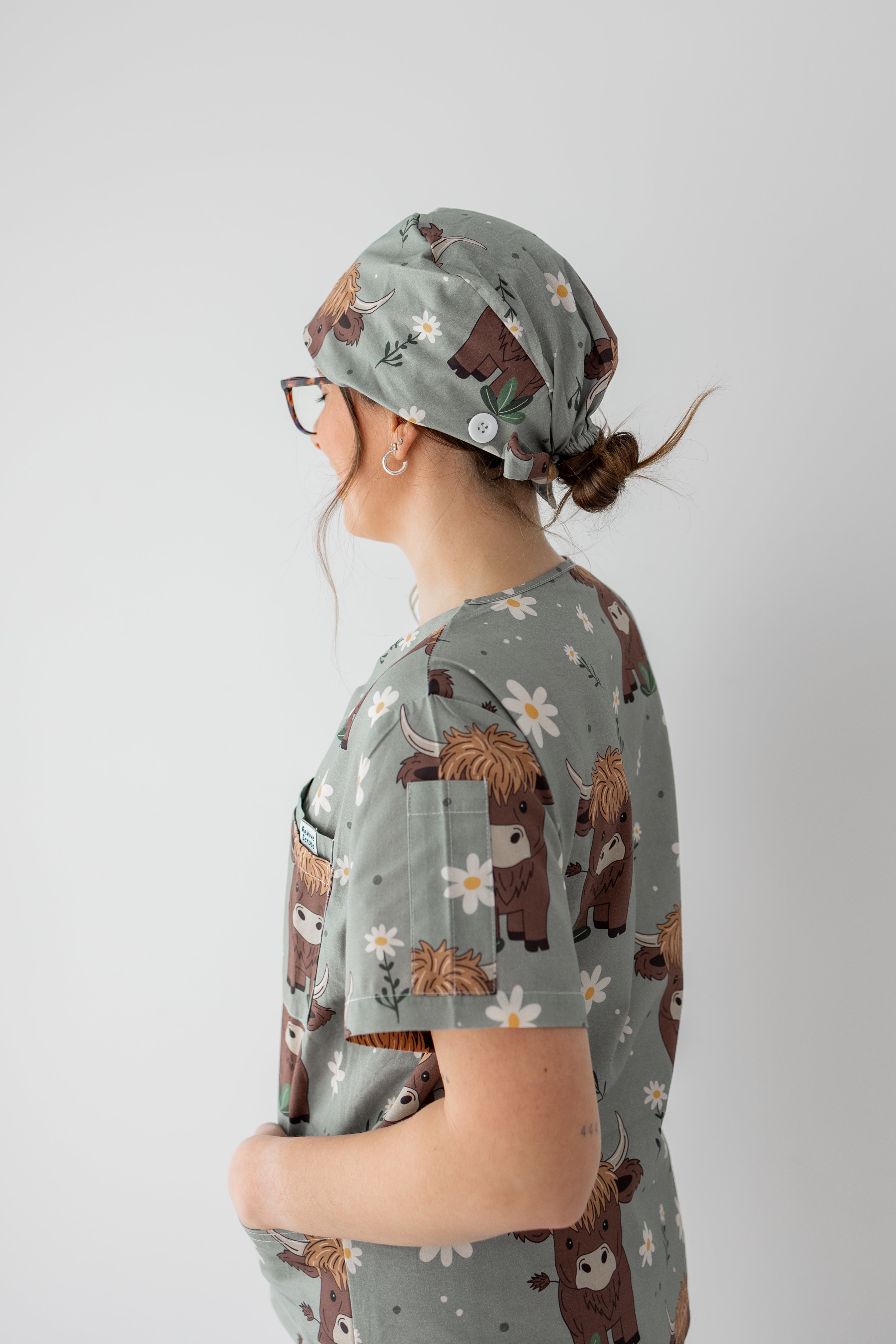 HIGHLAND COW SCRUB CAP